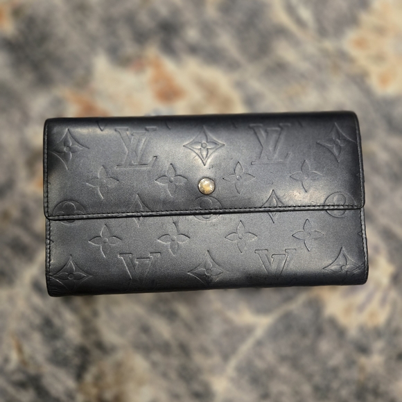 Authentic Louis Vuitton Navy Monogram Wallet - Picture 1 of 13
